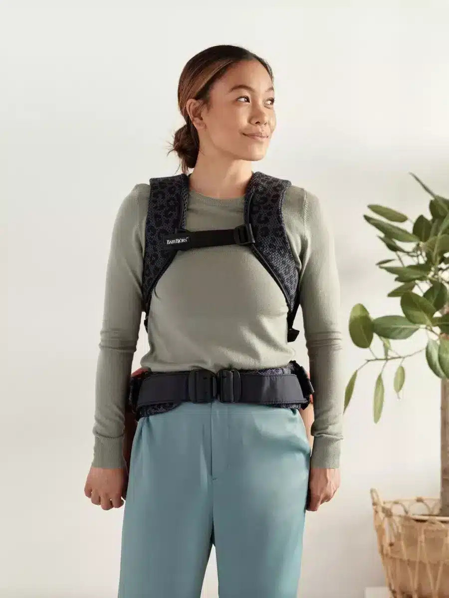 BabyBjörn - Draagzak One Air - 3D Mesh Antraciet Luipaard