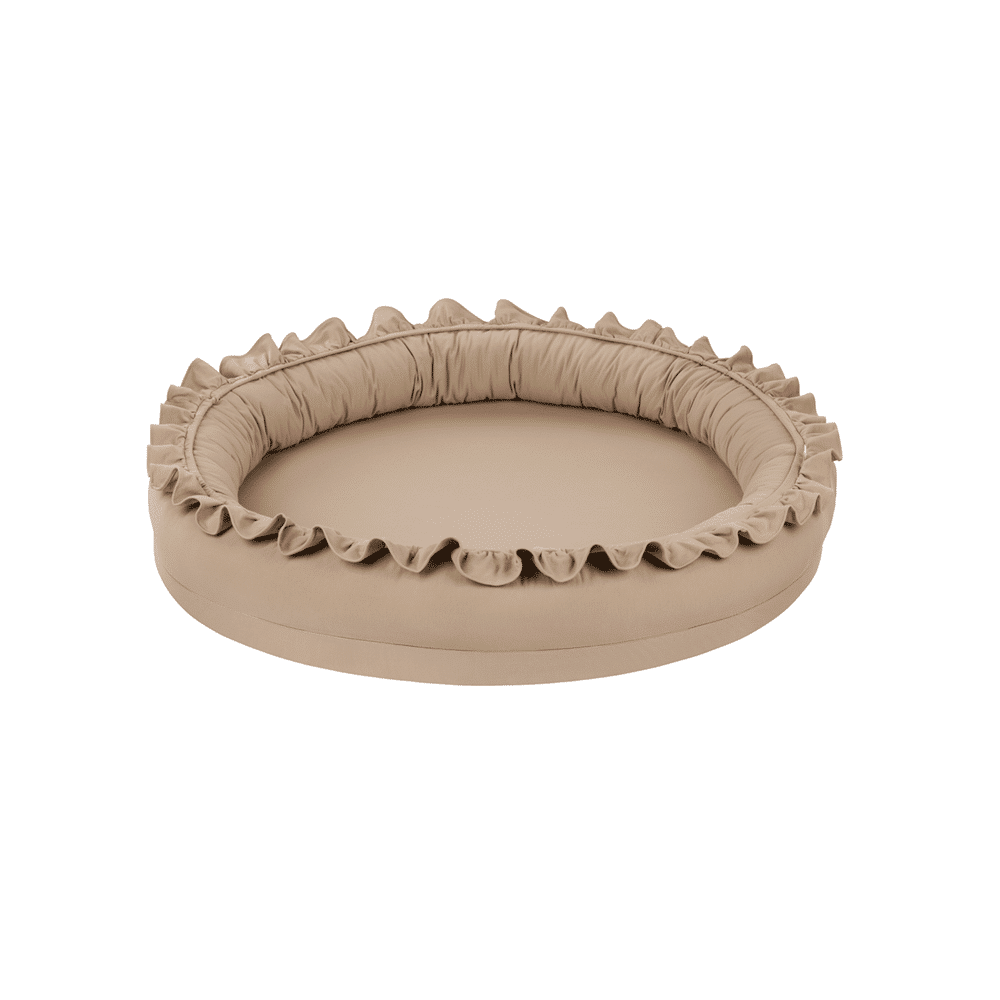 Cotton & Sweet - Small Junior nest with ruffles - Cappuccino