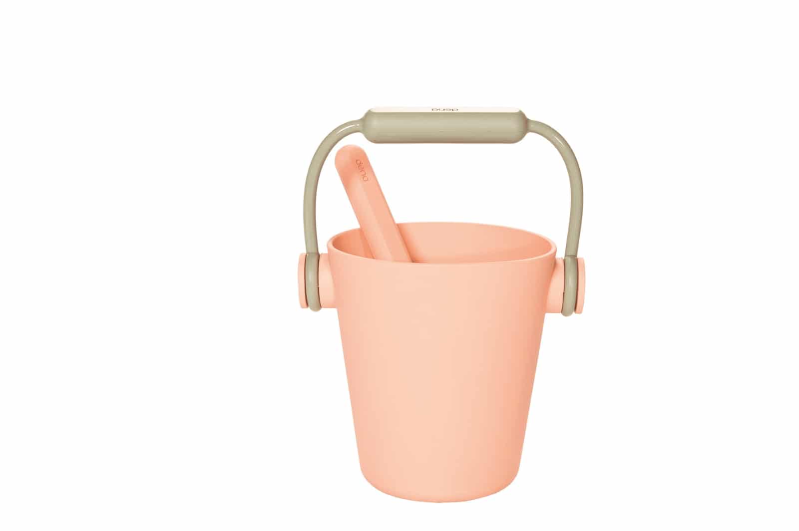 Dëna - Strandset: EMMER/GIETER met SPADE en ZANDSTEMPEL - roze, in silicone, 18m+