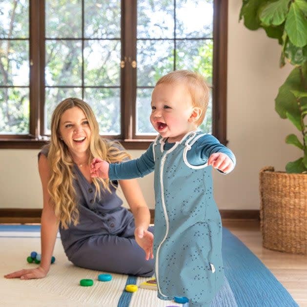 Ergobaby - Slaapzak On the Move (6-18 M) TOG .5 - Hugs and Kisses