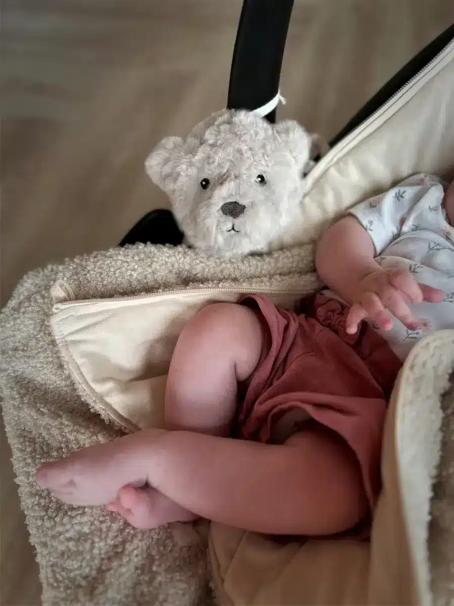 Flow - On the go knuffel met hartslag - Lou beige