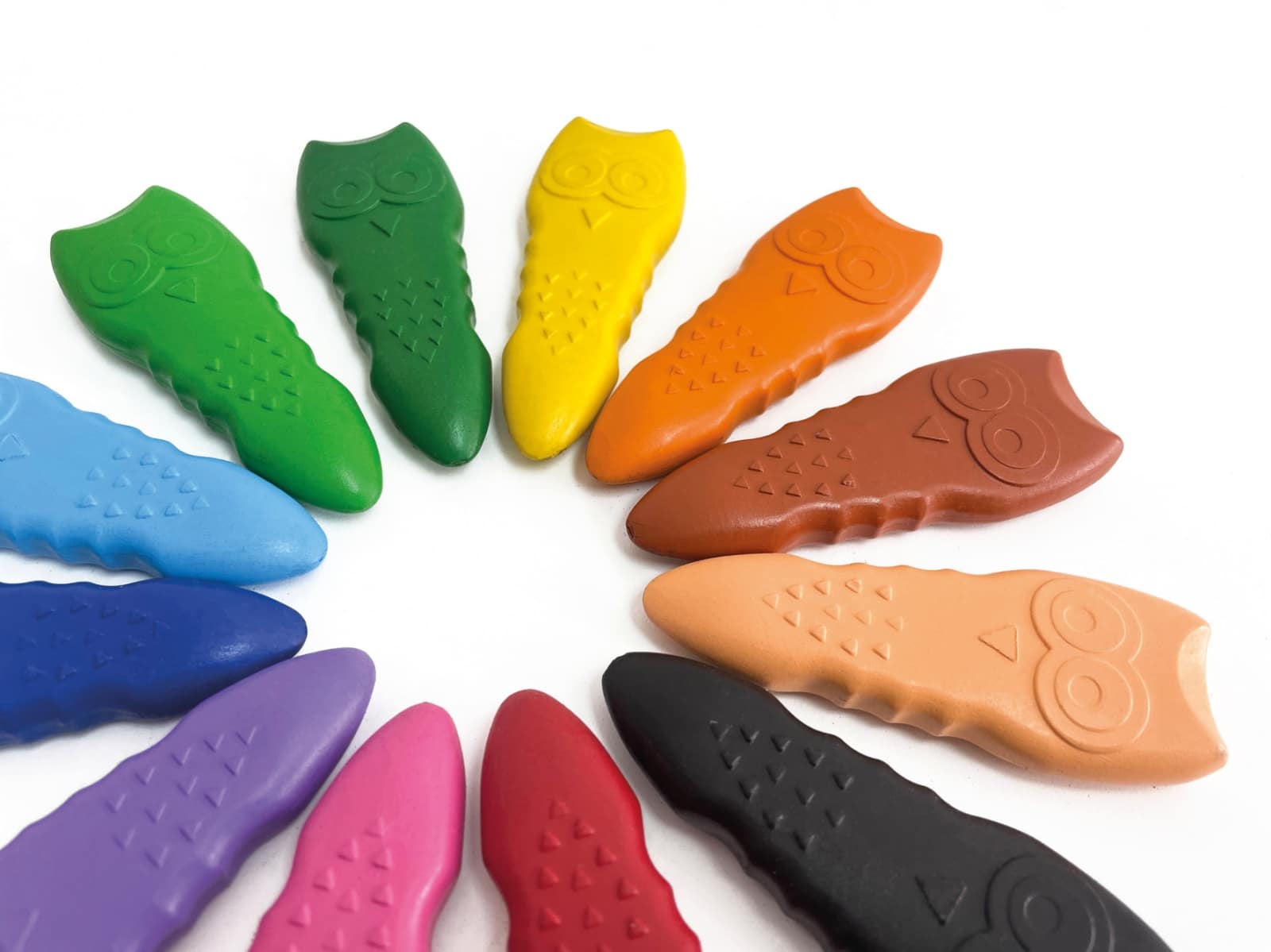 Haku Yoka - WASKRIJTJES met LACHEND GEZICHTJE of UILVORM 20,4x16x23cm, 8 stuks, bevat 10% bijenwas, in display 24,8x17,5x37cm, 3+