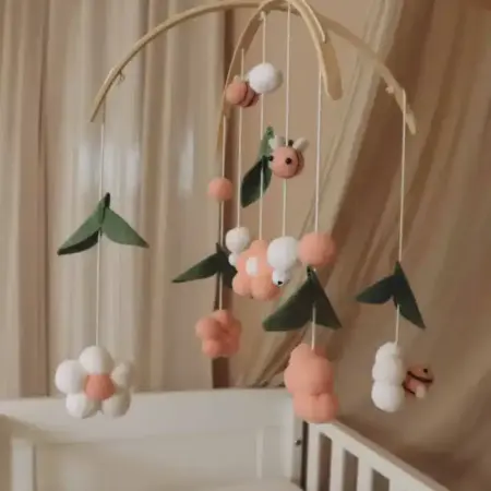 Little Loua - Handmade Pink Bees