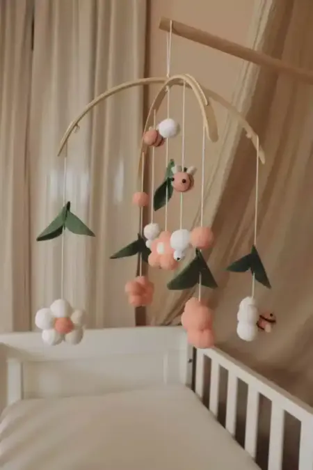 Little Loua - Handmade Pink Bees