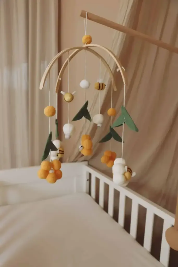 Little Loua - Handmade Yellow bees