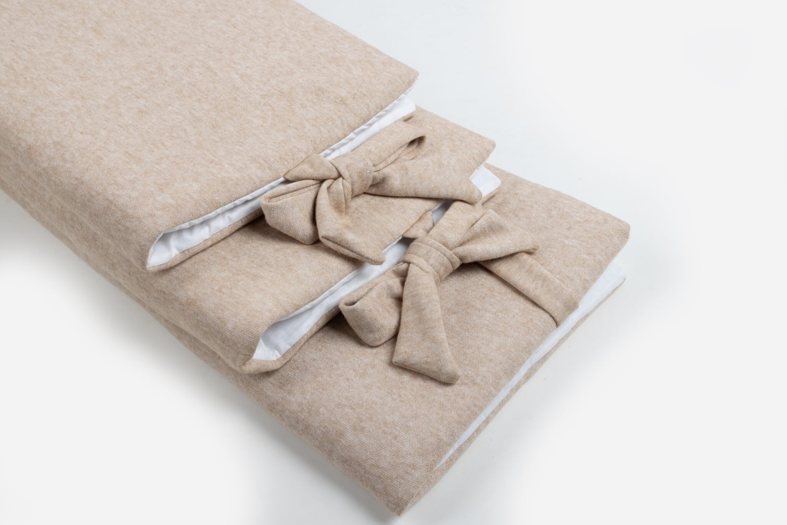 Maison Naline - 3 delige dubbele parkomrander angora beige / lintstrikken angora beige+stootrol