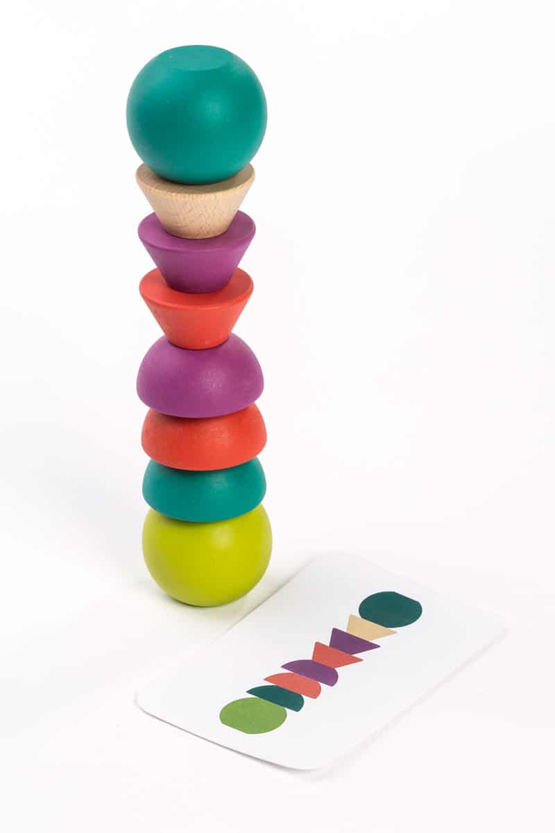 Miniland - STAPELBLOKKEN diam.4,5cm, 30-delig, met voorbeeldkaarten, in hout, doos 15x22x9cm, 3+