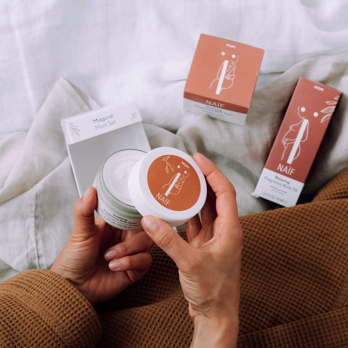 Naif - Magical Mom Set (body oil 90ml, belly balm 100ml) Box