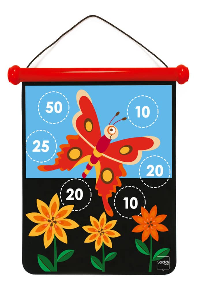 Scratch  - Active Play: MAGNETISCHE DARTS medium / Tuin 40x31cm, 2-zijdig bedrukt, in tube, 5+