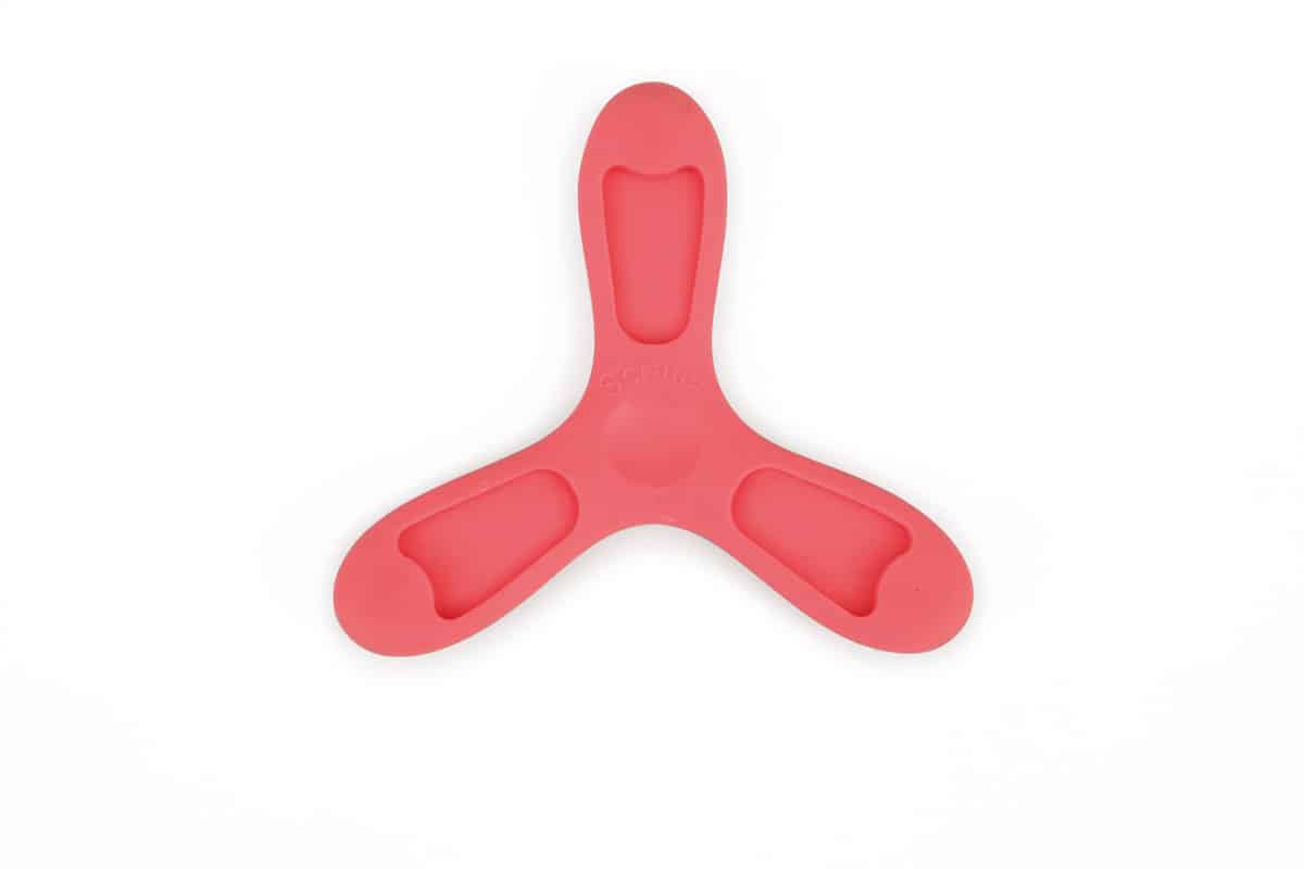 Scratch - Active Play: DISKER GAME magnetisch / Pauw diam.60cm, met 3 magnetische diskers, in doos 61x31x2cm, 3+