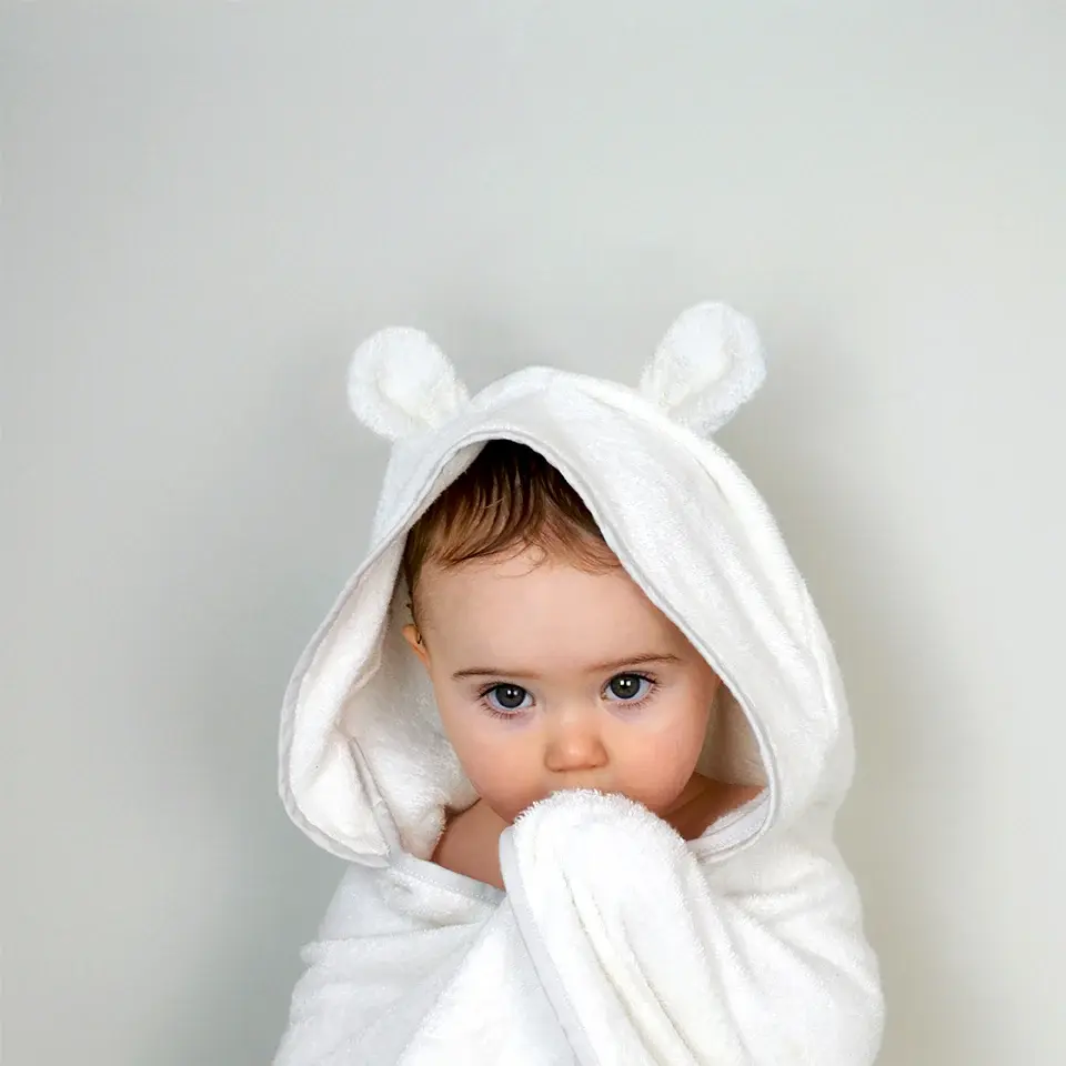 Shnuggle - Wearable Baby Towel White