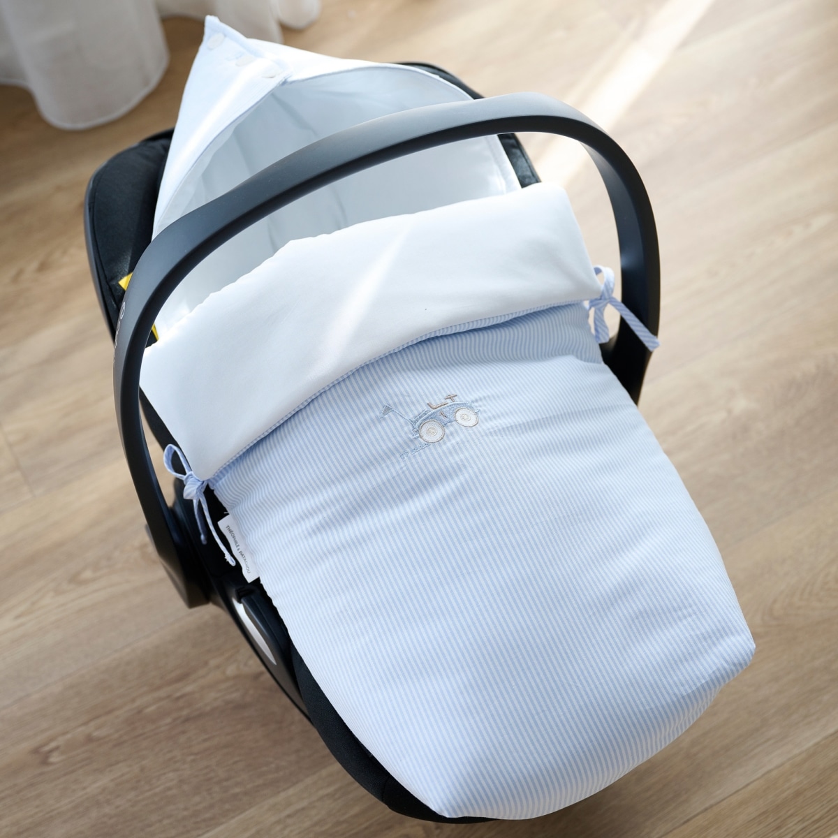 Theophile & Patachou - Voetenzak 3-punts fixatie - Lichtblauw - Classic Car