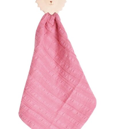 Tikiri - KNUFFELDOEKJE donkerroze - LEEUW met hoofdje in natuurlijk rubber (bijtring) 25x23cm, op kaart, 0+