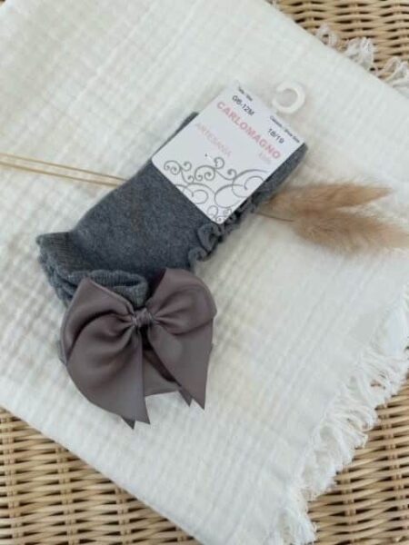 Carlomagno - Kniekous grijs met ruffle en strik