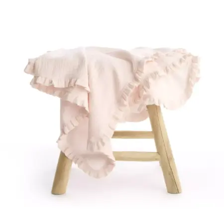 Living Nature - Luxe Deken Delphine organische tetra met ruffles 120x120cm peachy pink