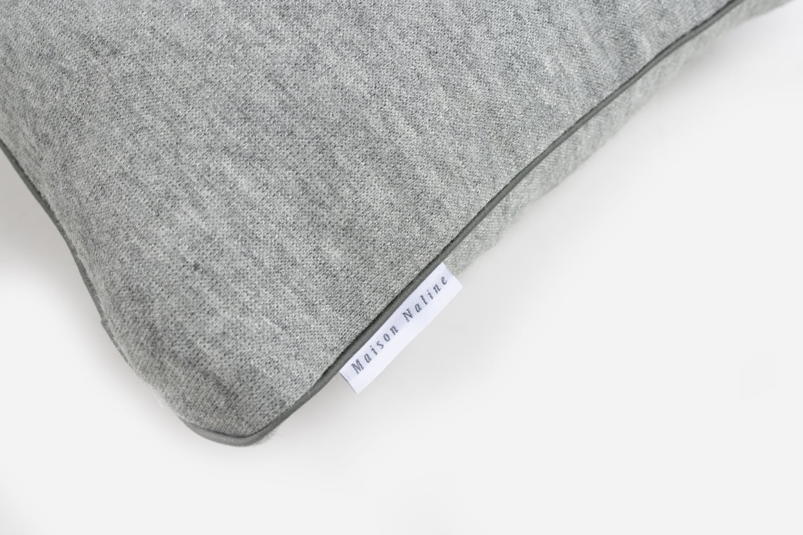 Maison Naline - Kussen 35x35 angora groen / paspel tush groen rondom