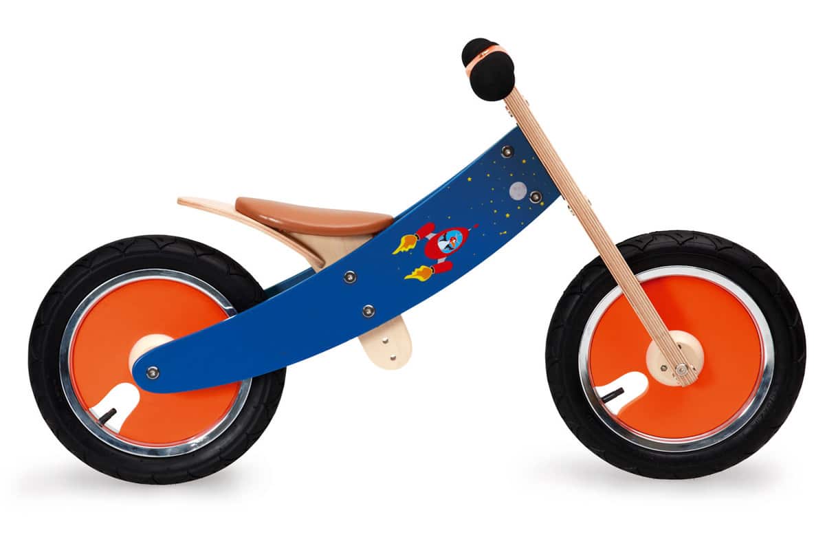 Scratch - Mobiliteit: BALANCE BIKE reversible - RUIMTE 83x54x37cm, meegroeifiets met omkeerbare kader om fiets geschikt te maken voor grotere kinderen (3+), met verstelbare zithoogte H29-45cm en begrensde sturing H52cm, in doos, 2+/3+