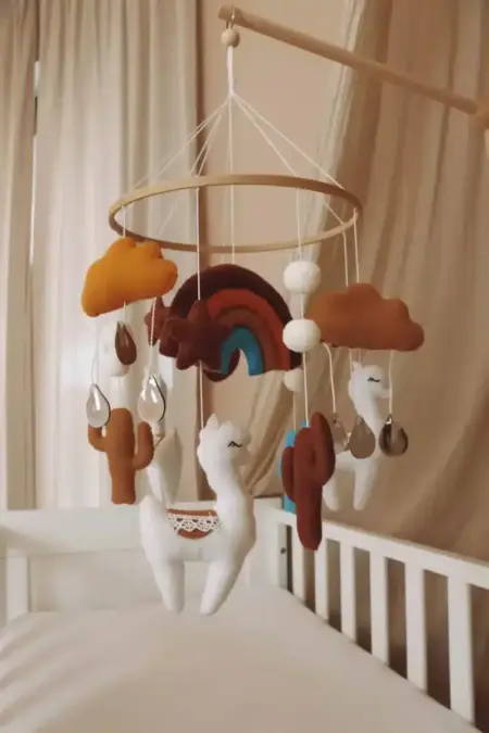 Little Loua - Handmade Lama baby mobile