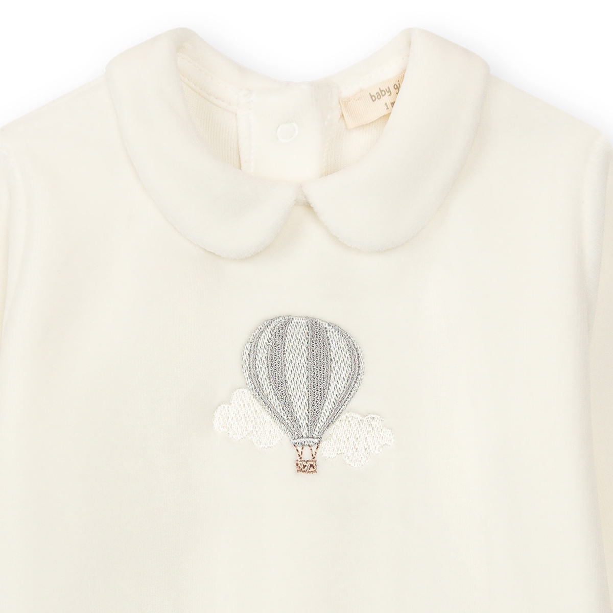 Baby Gi - pyjama met ballon print en met voetjes - wit